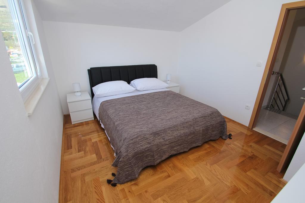 Apartman Dominik Трогир Екстериор снимка