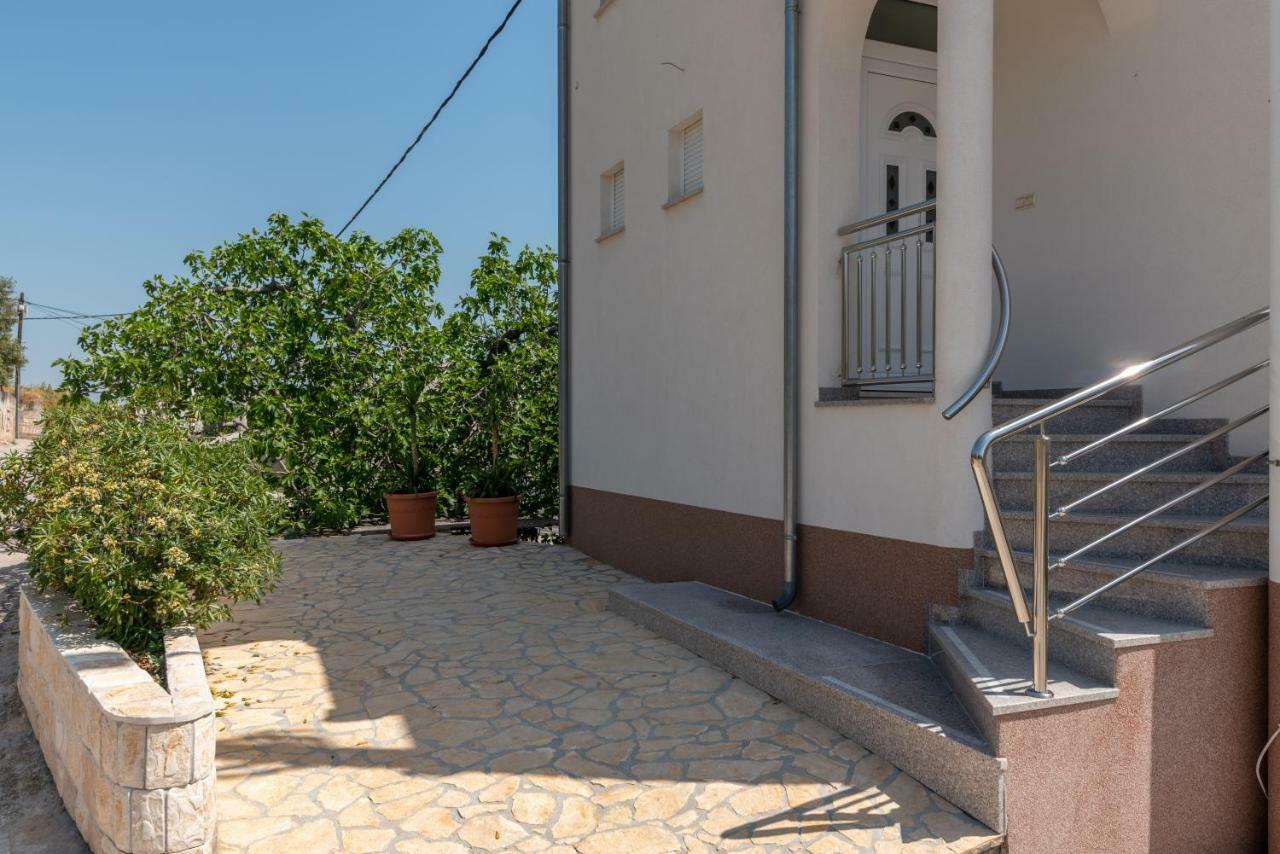 Apartman Dominik Трогир Екстериор снимка