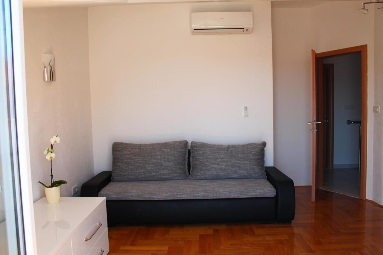 Apartman Dominik Трогир Екстериор снимка